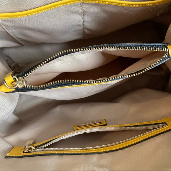 A. Bellucci Italian Leather Tote. Like New - Picture 6 of 11